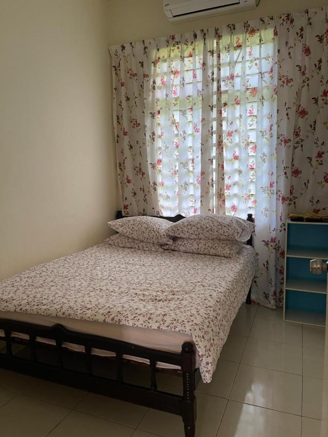 Magnolia 1 Homestay Kampung Kuala Besut Exteriör bild